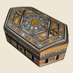 Refined Mosaic Box